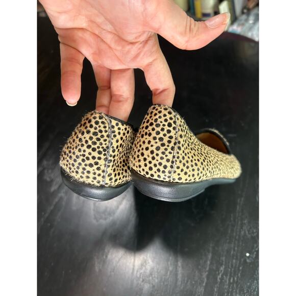 Aerosole- Textured Animal Print- Round toe Ballet heel Flat- 7.5 academia - Picture 6 of 6
